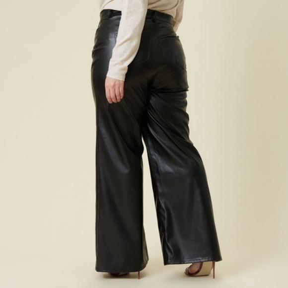 18 - VEGAN LEATHER WIDE LEG PANT - PLUS SIZE - Picture 9 of 11